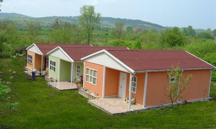 Prefabrik Evlerde Sandviç Panel Kalınlığı Nasıl Seçilir?